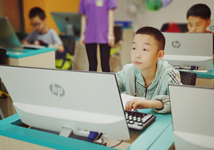 趣味少儿编程选择哪家好？哪家更有教学优势？(图2)