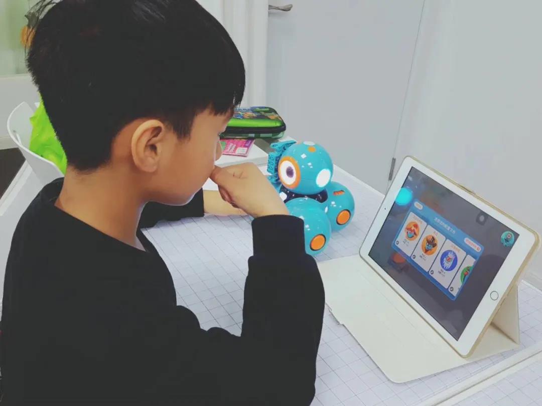 上海青少年编程培训班有哪些?哪家教学经验丰富?(图2) 上海青少年编程培训班有哪些?哪家教学经验丰富?(图2)