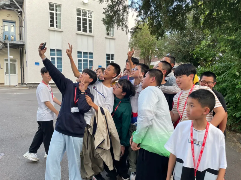 【小码王研学】2025年暑假英国百年私校微留学独立营(图25) 【小码王研学】2025年暑假英国百年私校微留学独立营(图25)