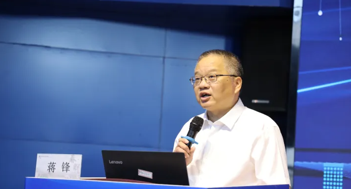 政策落地!杭州市中小学9月起全面开设人工智能通识课程!(图2) 政策落地!杭州市中小学9月起全面开设人工智能通识课程!(图2)