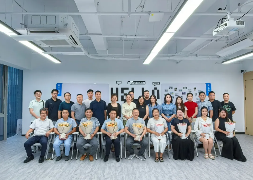 小码王创始人王江有受邀出席杭州市江山商会活动,畅谈创业管理与未来教育(图1) 小码王创始人王江有受邀出席杭州市江山商会活动,畅谈创业管理与未来教育(图1)
