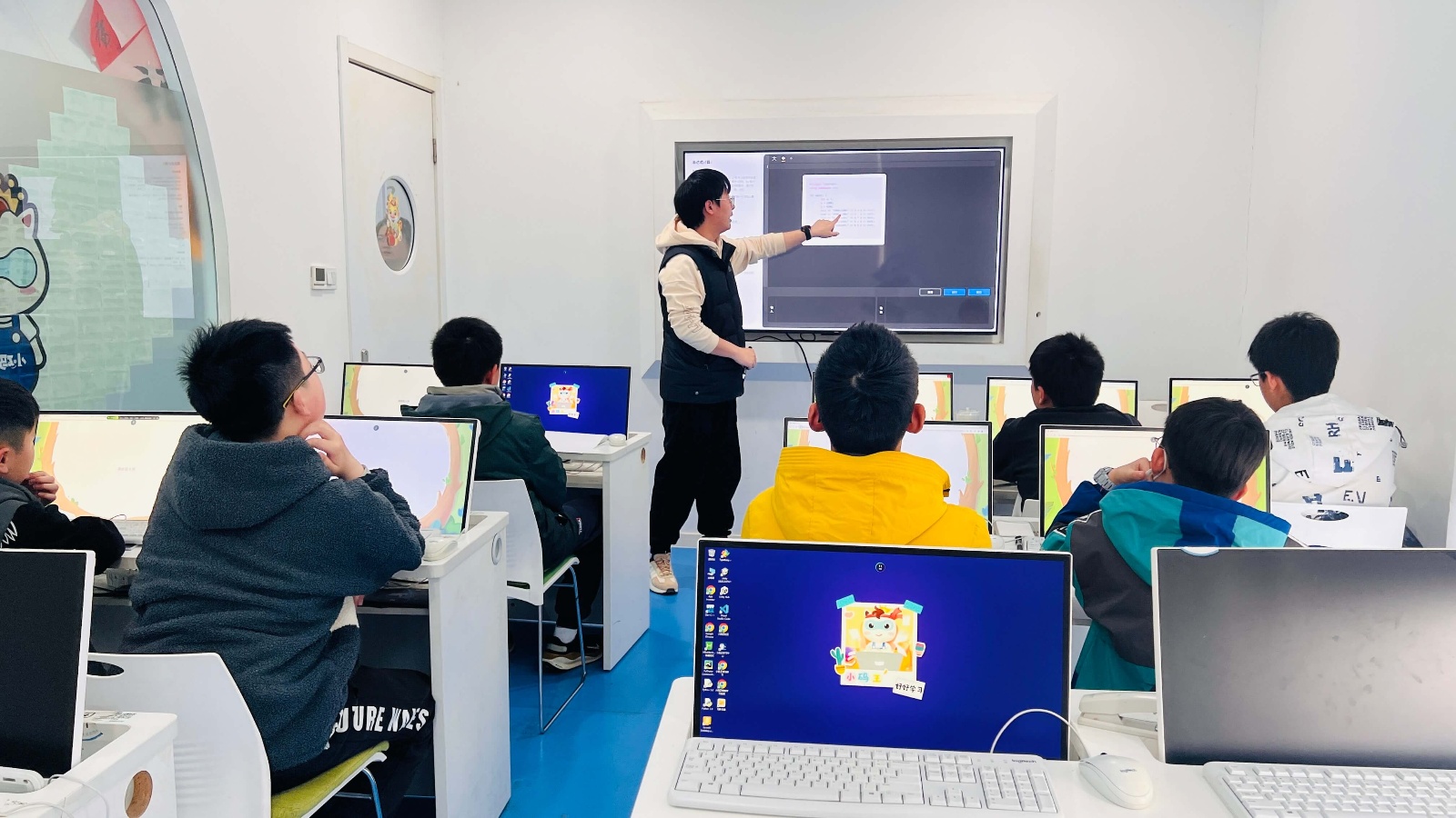 线下少儿编程机构哪个专业?少儿编程机构一般怎么选择?(图2) 线下少儿编程机构哪个专业?少儿编程机构一般怎么选择?(图2)