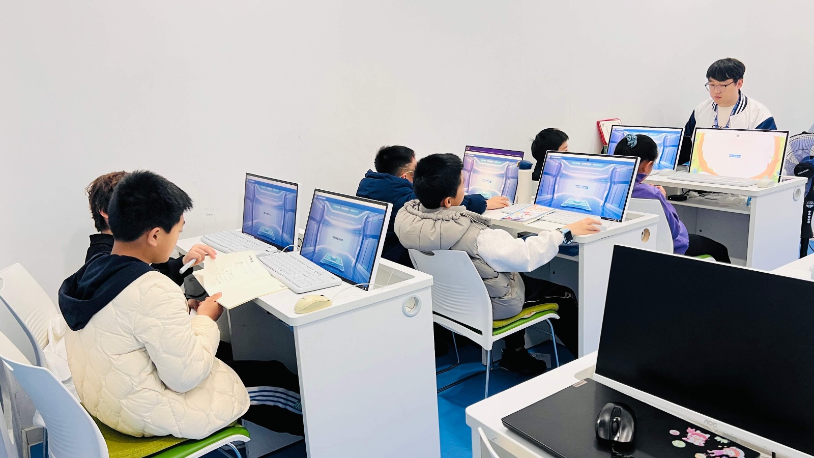 2025年少儿编程信奥赛培训机构品牌榜(聚焦北上广深杭编程教育品牌)(图3) 2025年少儿编程信奥赛培训机构品牌榜(聚焦北上广深杭编程教育品牌)(图3)