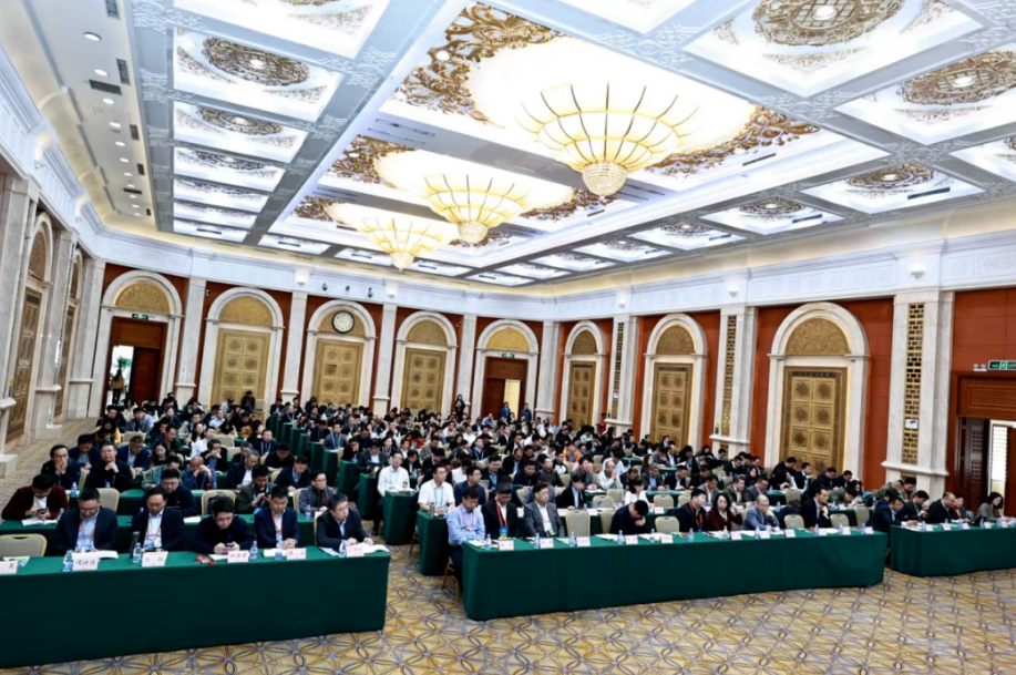 小码王入选中国具身智能教育联席会首批会员 唯一少儿AI编程教育企业引领青少年科技人才新赛道(图3) 小码王入选中国具身智能教育联席会首批会员 唯一少儿AI编程教育企业引领青少年科技人才新赛道(图3)