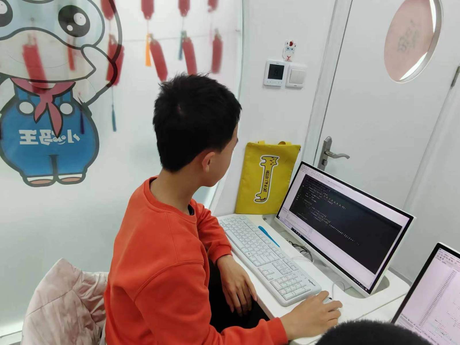 编程和AI到底有什么关系?给孩子的人工智能第一课,这样讲就懂了(图2) 编程和AI到底有什么关系?给孩子的人工智能第一课,这样讲就懂了(图2)