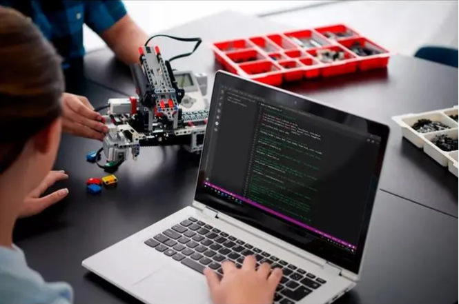 少儿编程课程是学些什么的?(图1) 少儿编程课程是学些什么的?(图1)