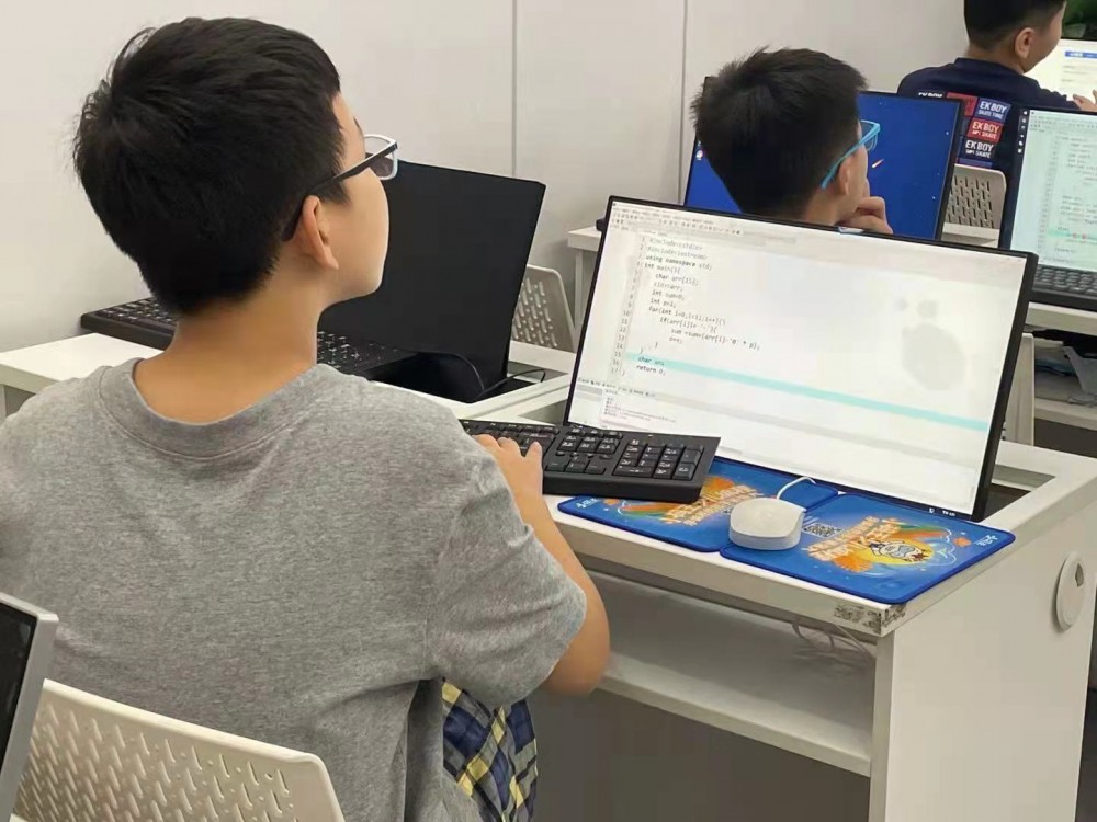 少儿编程课程哪个机构好?小码王少儿编程怎么样?(图2) 少儿编程课程哪个机构好?小码王少儿编程怎么样?(图2)