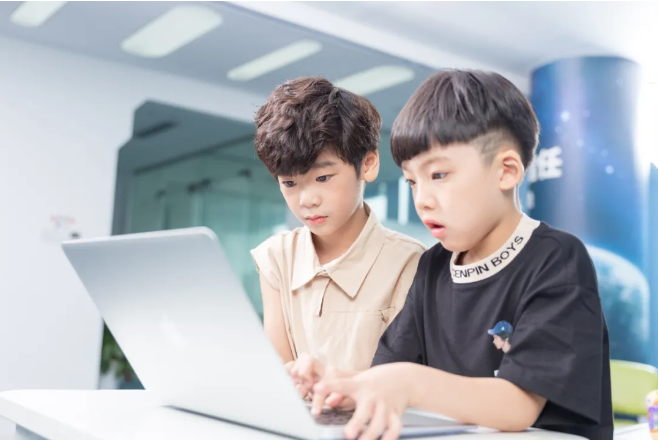 GPT已经可以写代码了,孩子们有必要学编程吗?(图6) GPT已经可以写代码了,孩子们有必要学编程吗?(图6)