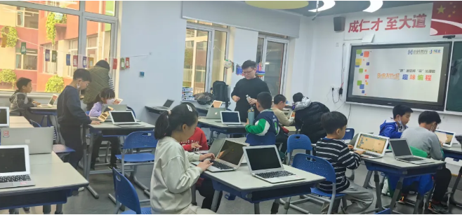 【北京】中国人民大学附属小学携手小码王推出少儿编程社团课(图5) 【北京】中国人民大学附属小学携手小码王推出少儿编程社团课(图5)