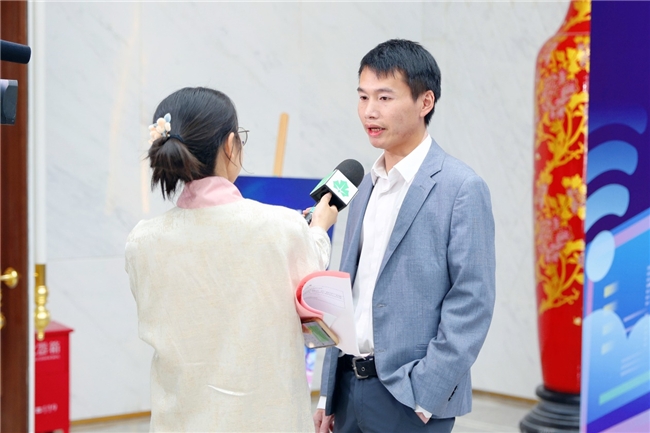 小码王爱心支持“他为她,他为家” 2024年沪台家庭编程教育和科创展示活动(图2) 小码王爱心支持“他为她,他为家” 2024年沪台家庭编程教育和科创展示活动(图2)