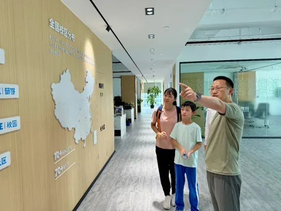 唯有爱与信任不可辜负,记一位小码王学员的总部参观之旅(图2) 唯有爱与信任不可辜负,记一位小码王学员的总部参观之旅(图2)